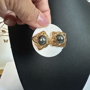 New Elegant Gold and Black Earrings